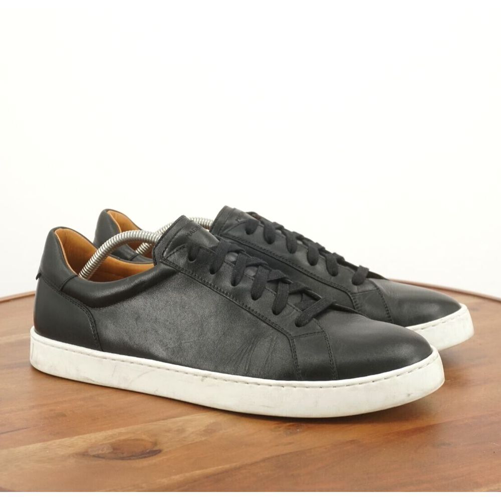 Magnanni Black Leather Low-Top Sneakers with White Sole